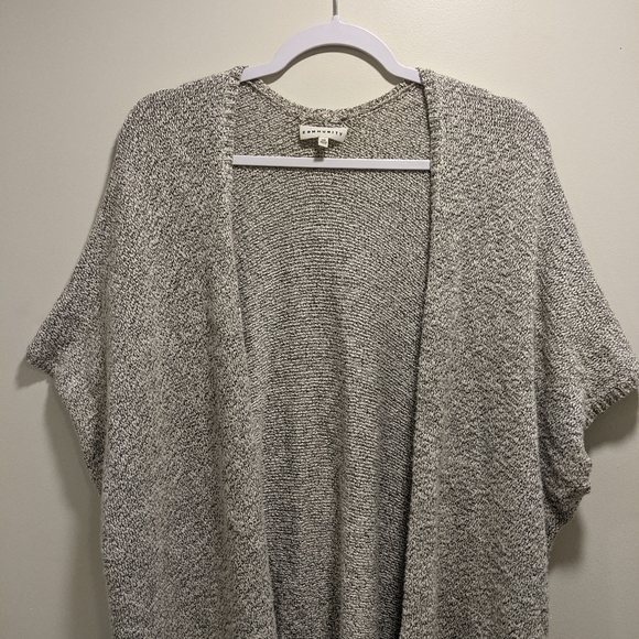 Aritzia Community Short Sleeve Cardigan - Picture 2 of 6